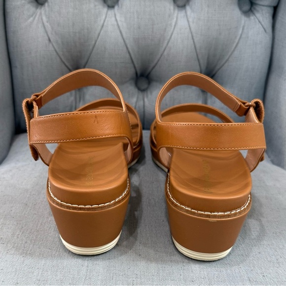 Women’s ØriginalGrand Peyton Flatform Sandals - Picture 4 of 8
